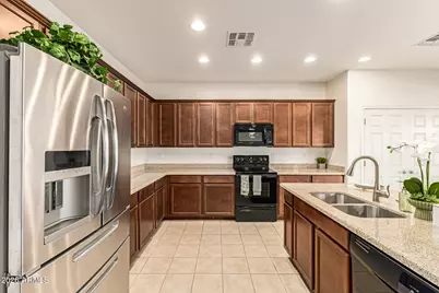 2874 E Isaiah Avenue, Gilbert, AZ 85298 - Photo 17