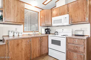 17200 W Bell Rd, Surprise, AZ 85374 - Photo 13