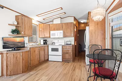 17200 W Bell Road #652, Surprise, AZ 85374 - Photo 11