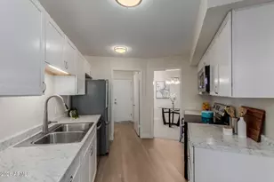 10943 W Coggins Dr, Sun City, AZ 85351 - Photo 7