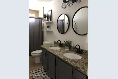 8449 E Jackrabbit Road, Scottsdale, AZ 85250 - Photo 13