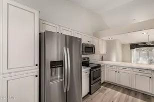 10347 W Mohawk Ln, Peoria, AZ 85382 - Photo 9