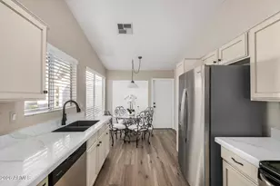 10347 W Mohawk Ln, Peoria, AZ 85382 - Photo 7