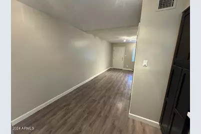 310 W Earll Drive #Unit 109, Phoenix, AZ 85013 - Photo 3