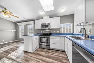 17200 W Bell Rd, Surprise, AZ 85374 - Photo 7