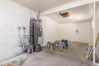 3802 N 79th Avenue, Phoenix, AZ 85033 - Photo 23