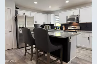 872 W Desert Sky Drive, San Tan Valley, AZ 85143 - Photo 3