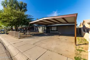 3702 N 64th Dr, Phoenix, AZ 85033 - Photo 3