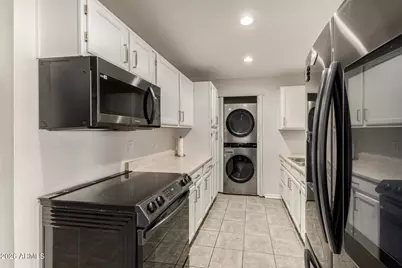 3702 N 64th Drive, Phoenix, AZ 85033 - Photo 9