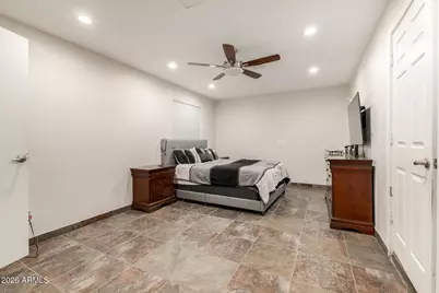 3702 N 64th Drive, Phoenix, AZ 85033 - Photo 11