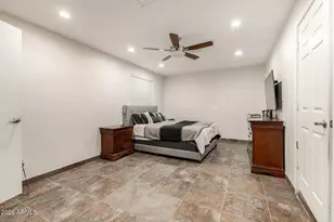 3702 N 64th Dr, Phoenix, AZ 85033 - Photo 11