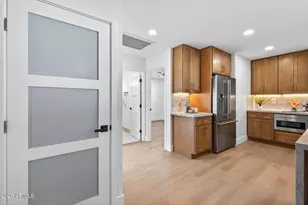 3402 E Mercer Ln, Phoenix, AZ 85028 - Photo 17