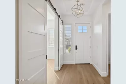 3814 E Crittenden Lane, Phoenix, AZ 85018 - Photo 23