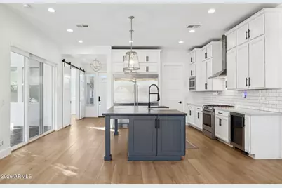 3814 E Crittenden Lane, Phoenix, AZ 85018 - Photo 7