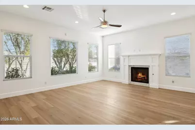 3814 E Crittenden Lane, Phoenix, AZ 85018 - Photo 5