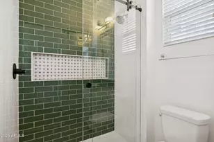 3814 E Crittenden Ln, Phoenix, AZ 85018 - Photo 21