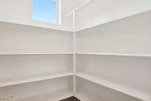 3814 E Crittenden Ln, Phoenix, AZ 85018 - Photo 15