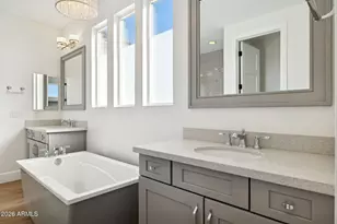 3814 E Crittenden Ln, Phoenix, AZ 85018 - Photo 45