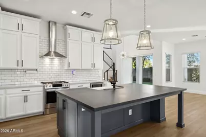 3814 E Crittenden Lane, Phoenix, AZ 85018 - Photo 9