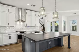 3814 E Crittenden Ln, Phoenix, AZ 85018 - Photo 9