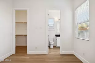 3814 E Crittenden Ln, Phoenix, AZ 85018 - Photo 15