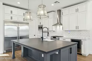 3814 E Crittenden Ln, Phoenix, AZ 85018 - Photo 11