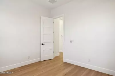 3814 E Crittenden Lane, Phoenix, AZ 85018 - Photo 19