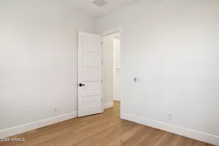 3814 E Crittenden Ln, Phoenix, AZ 85018 - Photo 19