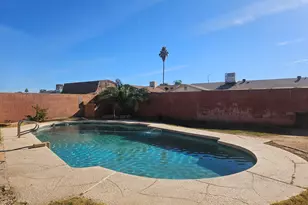 8531 W Vale Dr, Phoenix, AZ 85037 - Photo 9