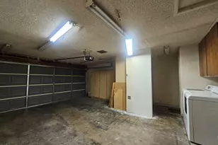 8531 W Vale Dr, Phoenix, AZ 85037 - Photo 29