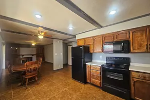 8531 W Vale Dr, Phoenix, AZ 85037 - Photo 3
