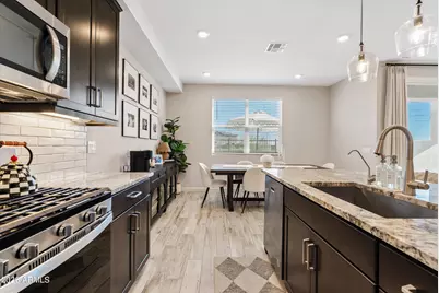 21023 N 58th Way, Phoenix, AZ 85054 - Photo 11