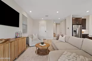 21023 N 58th Way, Phoenix, AZ 85054 - Photo 7