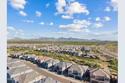 21023 N 58th Way, Phoenix, AZ 85054 - Photo 3