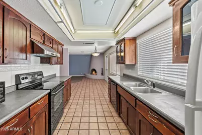 5203 W Laurie Lane, Glendale, AZ 85302 - Photo 5