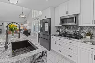 9225 N 82nd St, Scottsdale, AZ 85258 - Photo 17