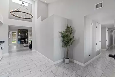 9225 N 82nd Street, Scottsdale, AZ 85258 - Photo 5