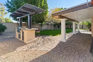 9225 N 82nd St, Scottsdale, AZ 85258 - Photo 47