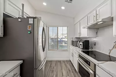 17115 N Princess Place, Surprise, AZ 85374 - Photo 13