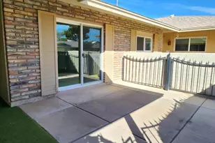 10734 W Hatcher Rd, Sun City, AZ 85351 - Photo 23