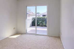 10734 W Hatcher Rd, Sun City, AZ 85351 - Photo 17