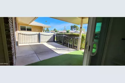 10734 W Hatcher Road, Sun City, AZ 85351 - Photo 21