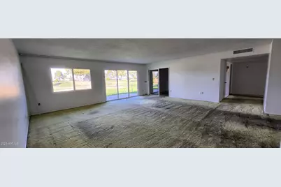 10734 W Hatcher Road, Sun City, AZ 85351 - Photo 11