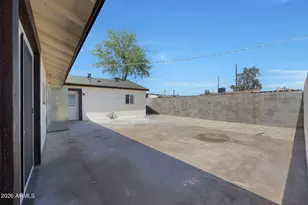 1339 E Glenrosa Ave, Phoenix, AZ 85014 - Photo 25