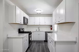 1339 E Glenrosa Ave, Phoenix, AZ 85014 - Photo 1