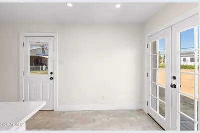 3343 N 61st Drive, Phoenix, AZ 85033 - Photo 13