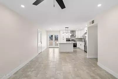 3343 N 61st Drive, Phoenix, AZ 85033 - Photo 9