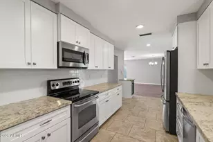 10403 W Ponderosa Cir, Sun City, AZ 85373 - Photo 13