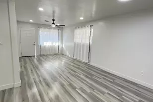 2301 N 39th Ln, Phoenix, AZ 85009 - Photo 21