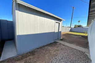 2301 N 39th Ln, Phoenix, AZ 85009 - Photo 41